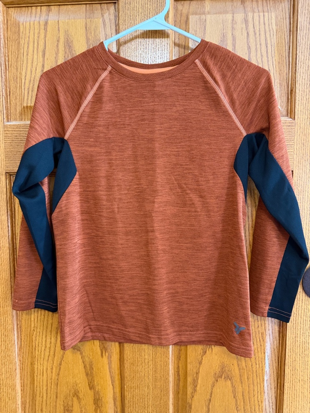 Old Navy Rust Long-Sleeve Performance Tee with Black Panels